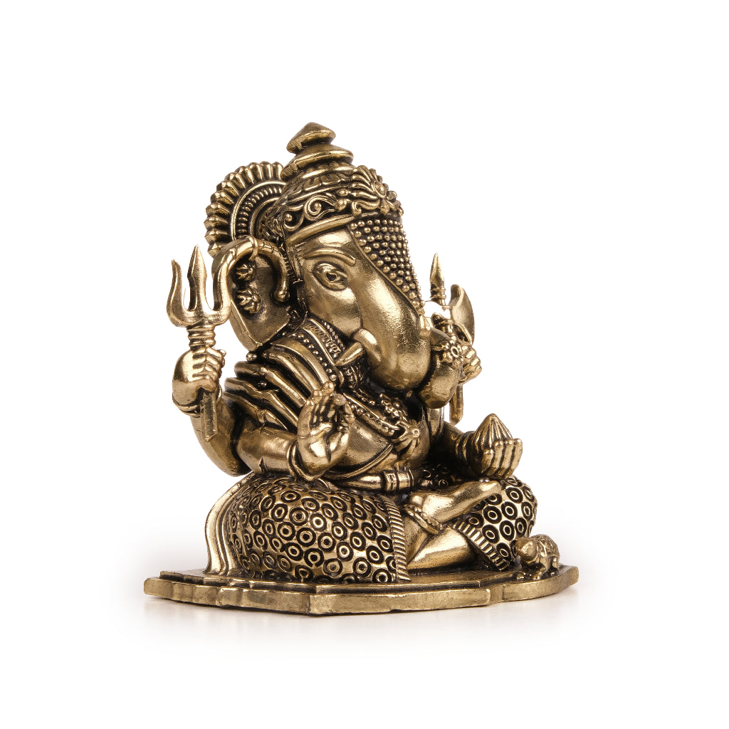 Dagdusheth Halwai Ganesh Murti