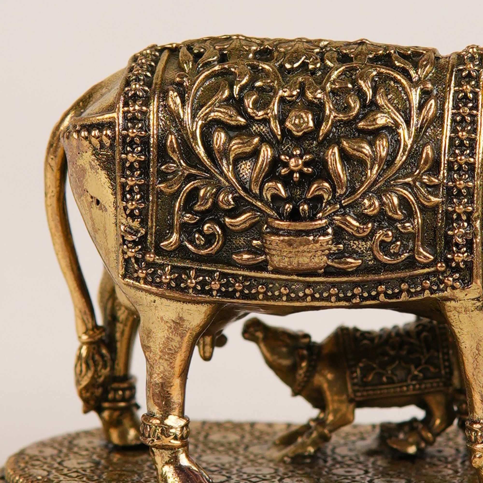 Kamdhenu Gau Mata Brass Murti