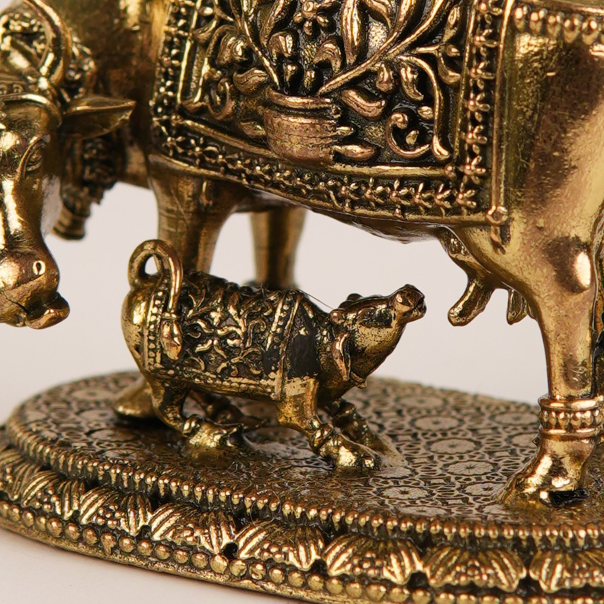 Kamdhenu Gau Mata Brass Murti