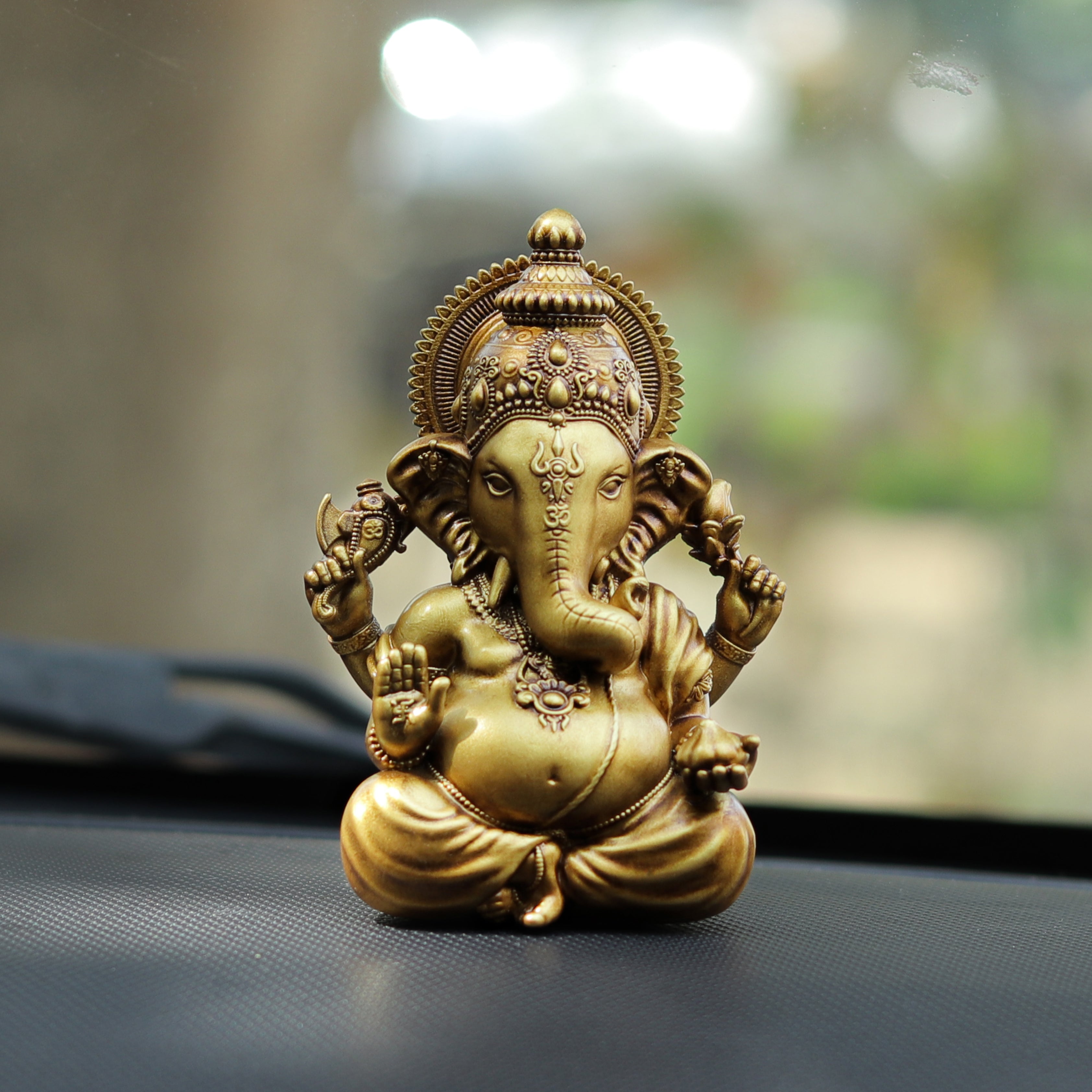 Lord Vighnaharta Ganesha Idol