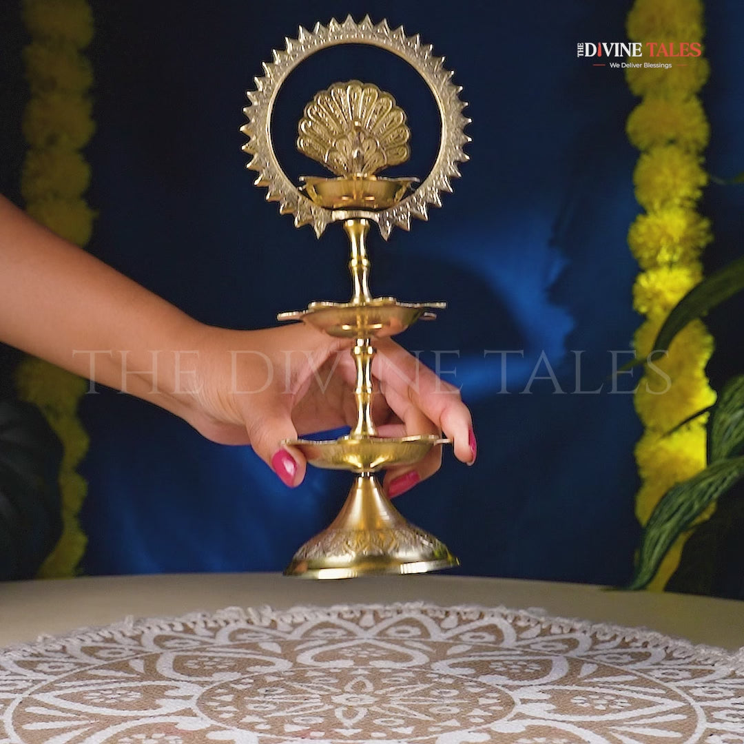 Mayur Chakra Kutthu Vilakku