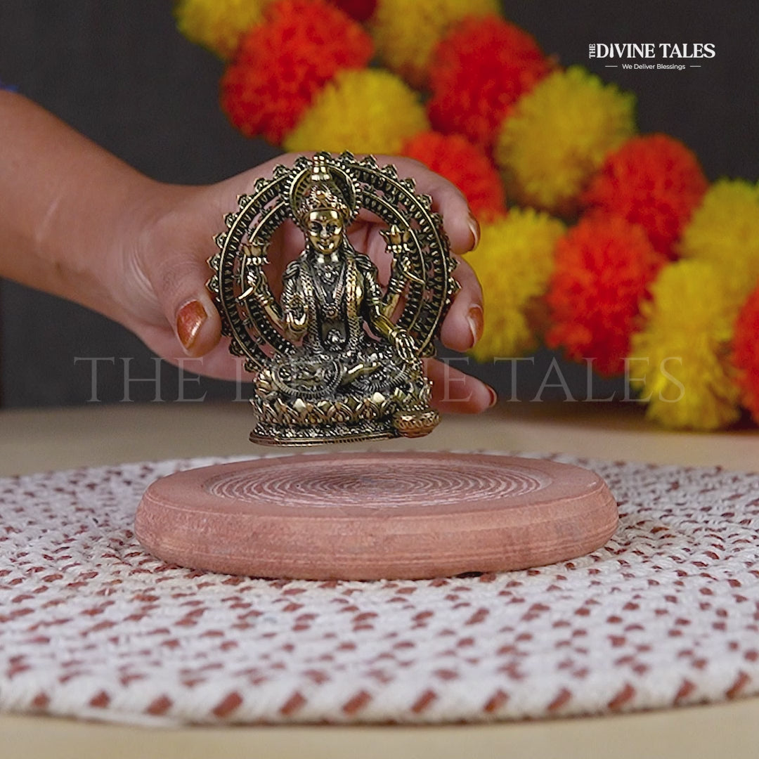 Mahalaxmi Brass Idol